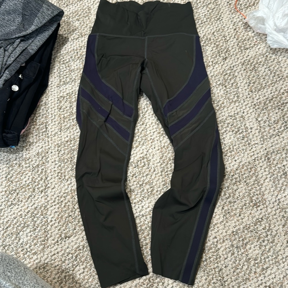 Zyia leggings